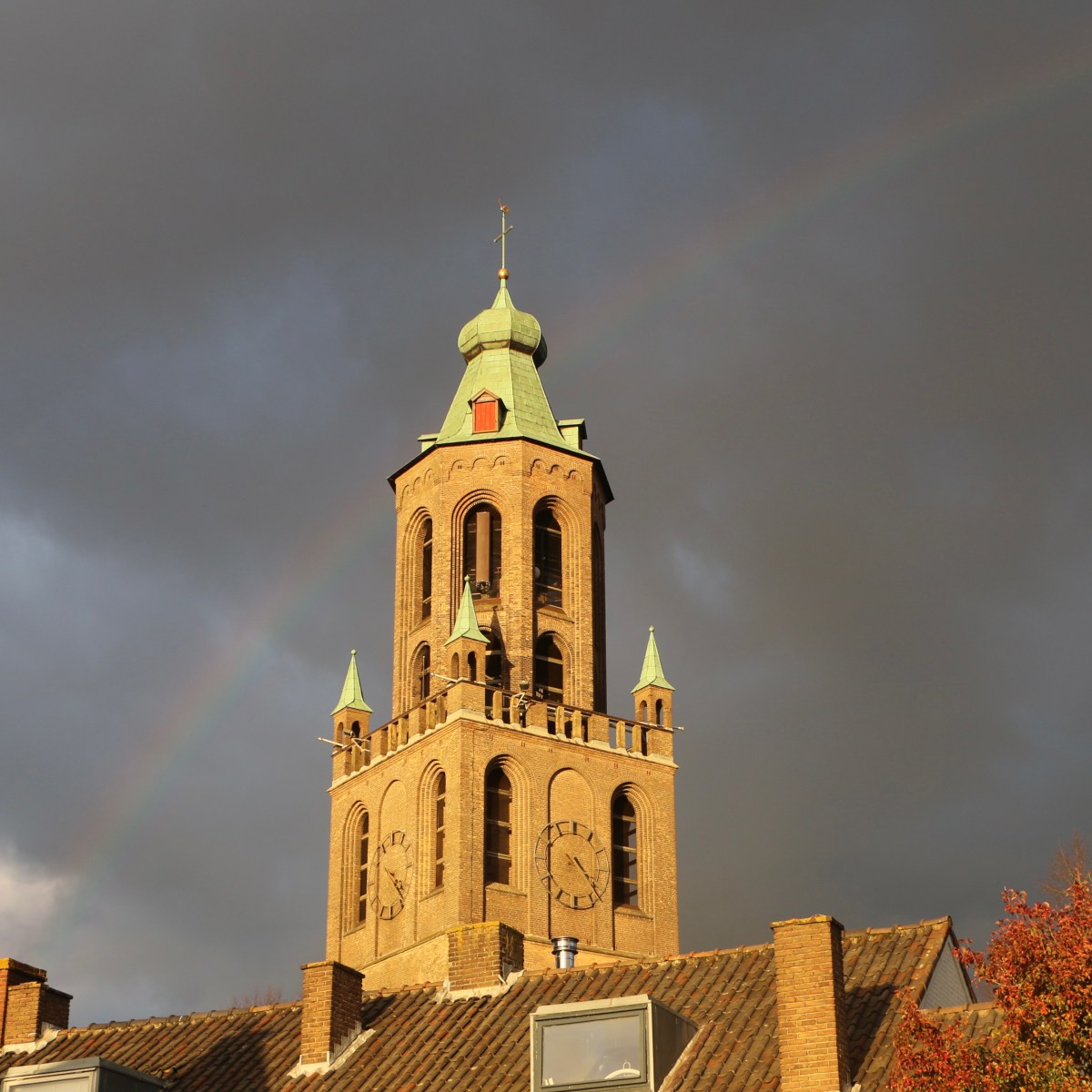 Kerktoren Huissen. Traditioneel de toekomst&nbsp;in.