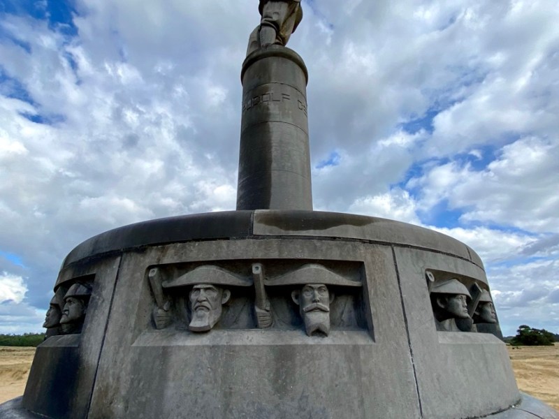 Monument de Wet. Wereldgeschiedenis in&nbsp;Otterlo.