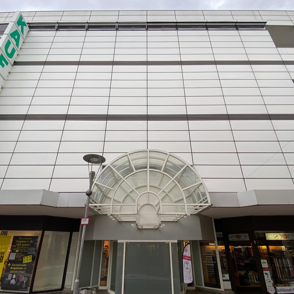 Het Kaufhaus. De dinosaurus van de Duitse&nbsp;binnenstad.