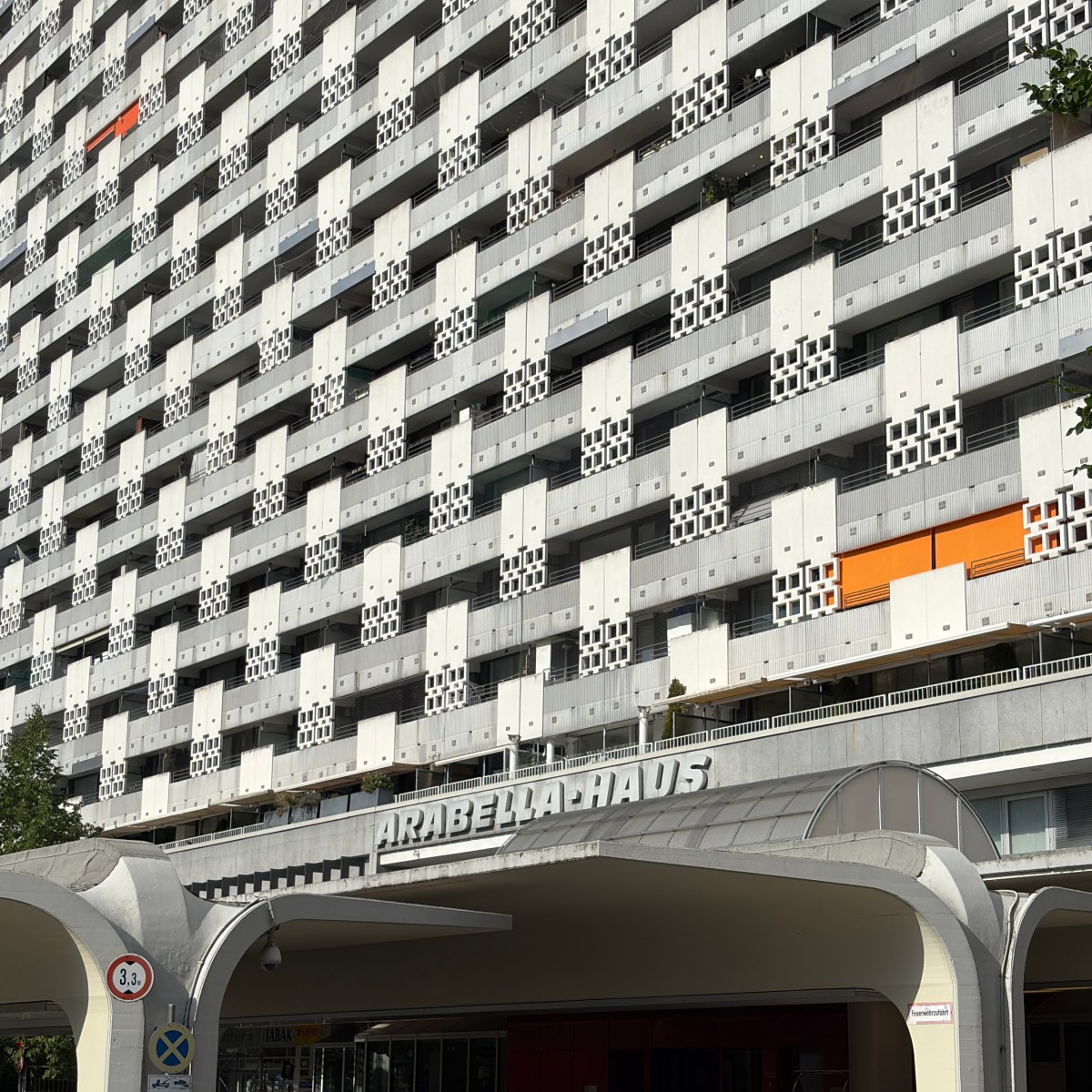 Arabella Haus München, Moroder, Queen en Richard&nbsp;Strauss.